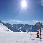 Hotel Au Bon Accueil 3*